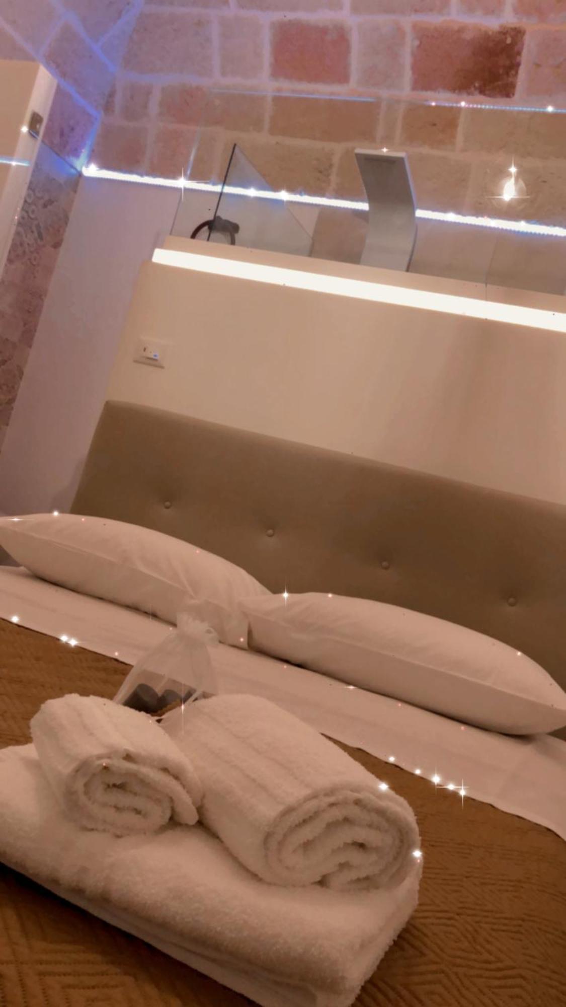Suite 141 - Luxury B&B Монополи Екстериор снимка